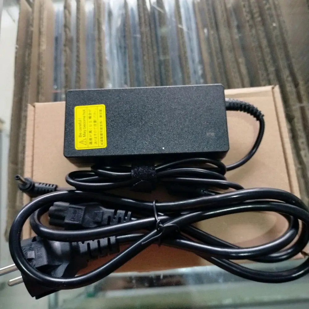 Adaptor Laptop Axxioo,Output:19v~3.42A,DC:3.5*1.35