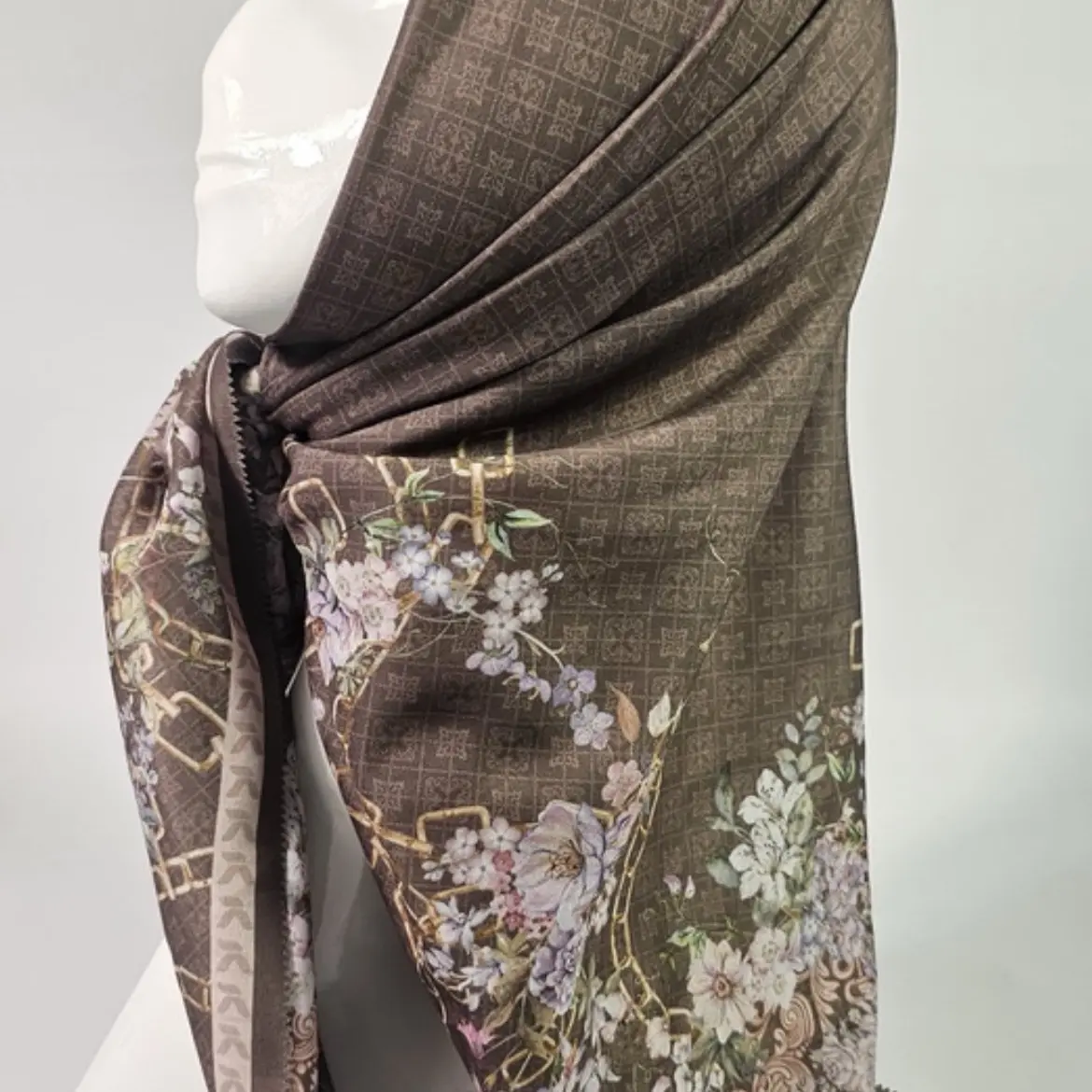 Kerudung Segi Empat Voal Premium 110x110 Variasi Coffee - Muslim, Square - Lembut, Nyaman, Cantik, Jilbab