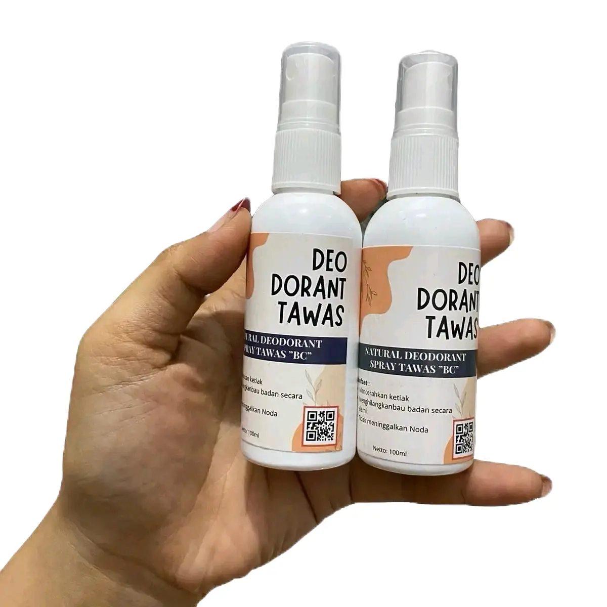 pembersih ketiak . memberi aroma yang sangat wangi Perawatan Mencerahkan