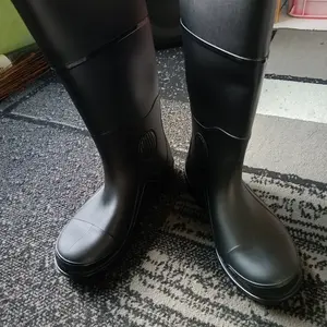 Sepatu Boot Tinggi SAINT ADIRA Hitam Anti Slip Air Lentur Nyaman Ringan Lokal Karet Perkebunan