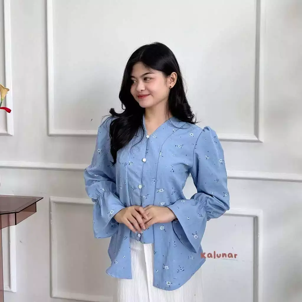 [NEW LAUNCH] KALUNAR - Lily Blouse (Atasan Kebaya Kutubaru Casual Motif Bunga Modern)