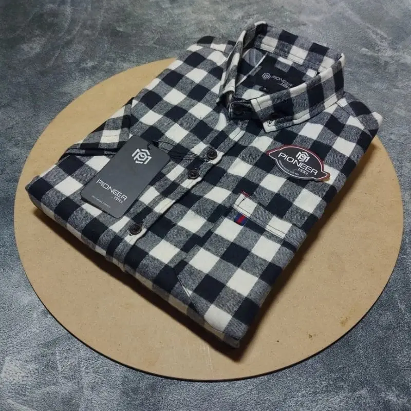 Baju Kemeja Flanel Pria Lengan Pendek Motif Kotak Premium V-Neck Distro Standar Surfing Casual Katun Santai Crew Neck Baju Distro