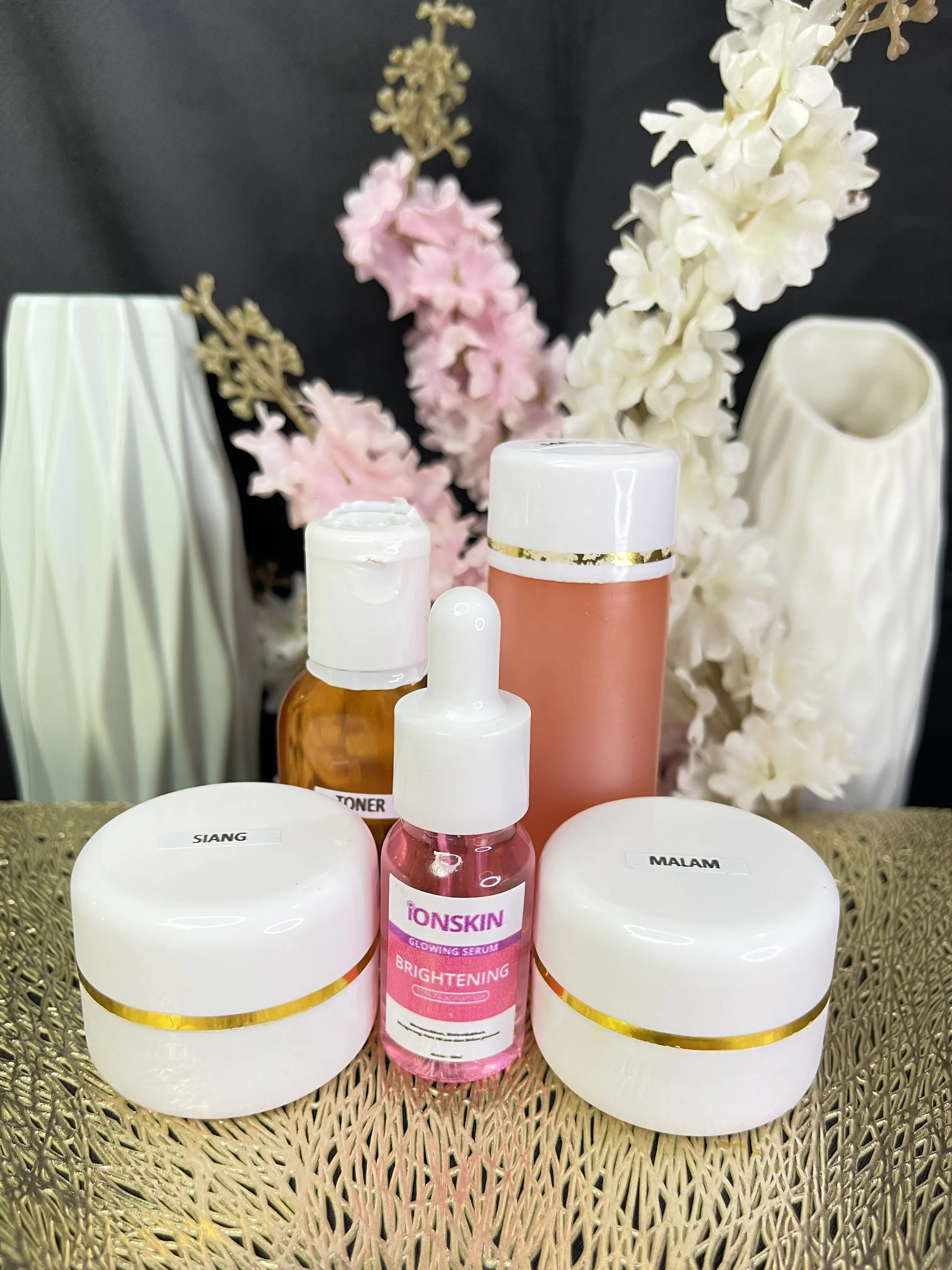 Paket Brightening 5in1 Ionskin Perawatan Kulit Wajah Cerah