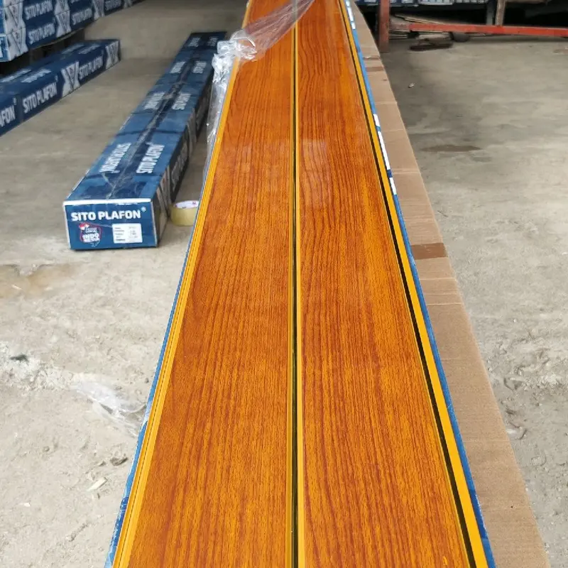 plafon pvc coklat motif serat kayu nat gold glossy SN 703 0