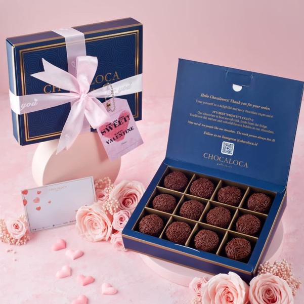 Valentine Chocolate Hampers by Chocaloca 0