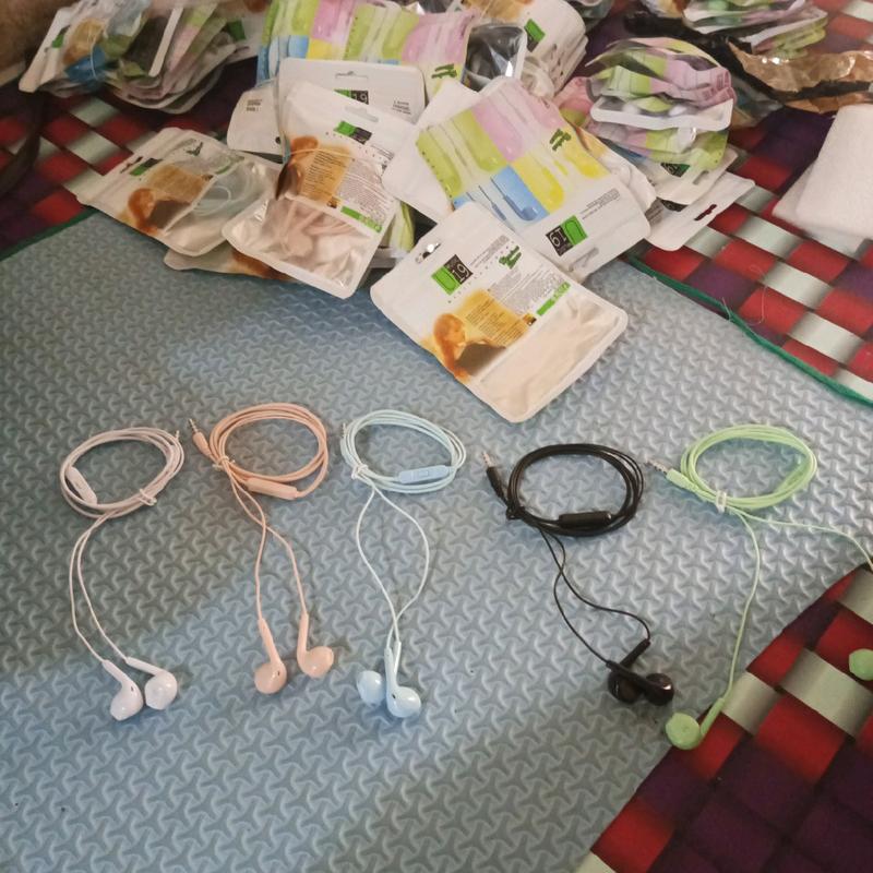 HF Macaron+Mic U19 ( 1set isi25pcs , 5warna sudah campur) _Ready Warna : Hijau , Putih , Biru , Pink , Hitam_beli eceran juga bisa harag 6000 ribu bebas pilih warna. Logam 3