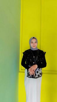 Product Review of Ayasha - One Set Kondangan Vest Brokat Tile dan Rok Plisket Premium from M** O** D**i 0