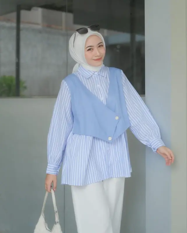 Inara Blouse Salur Vest Wanita Terbaru Kekinian Bahan Katun Mix Shakila Atasan Nyaman 1