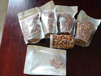 Product Review of 1Kg -(2 Tui) HẠT ĐIỀU RANG MUỐI TÚI HÚT CHÂN KHÔNG 500gr - LOẠI A Hữu cơ Snack Ăn Vặt Food Nuts hatdinhduong to t cho babau hạtdinhduong from Q**h L** 0