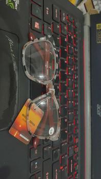 Product Review of Kacamata Baca Kacamata Plus Frame Kotak Leopard Putih ZZ455D-T Lensa Free Box dan Kain Lap from E**7 0