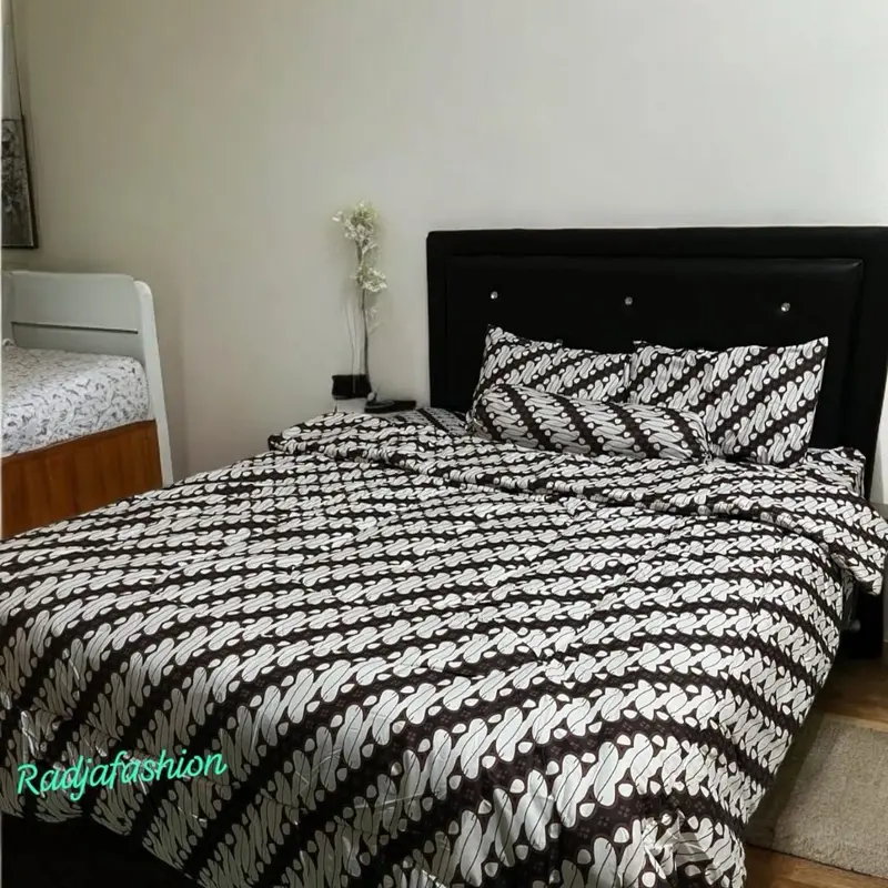 BEDCOVER MOTIF BATIK (SELIMUT SAJA) Lembut Katun deperse 4