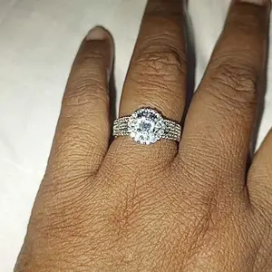 Cincin titanium wanita mata cantik dan elegan silver anti karat dan tidak luntur Rings