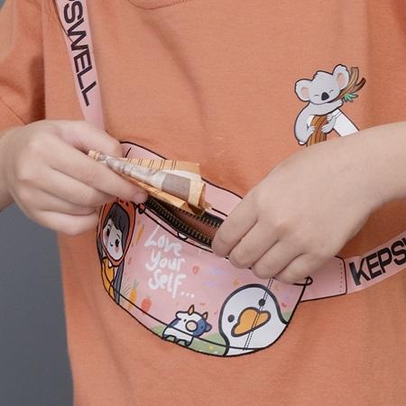 Kepswell - Kaos Anak Gambar 3D Waistbag Love Your Self Original Premium - Baju Kantong Ajaib Tas Slempang - T-Shirt Viral Combed 24s Wanita - Unisex 1