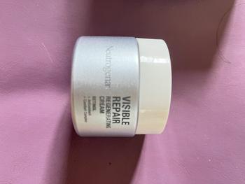 Product Review of NEUTROGENA Visible Repair Regenerating Cream 50g -  Facial Moisturizer - Skincare Retinol Anti Aging from N**E 3