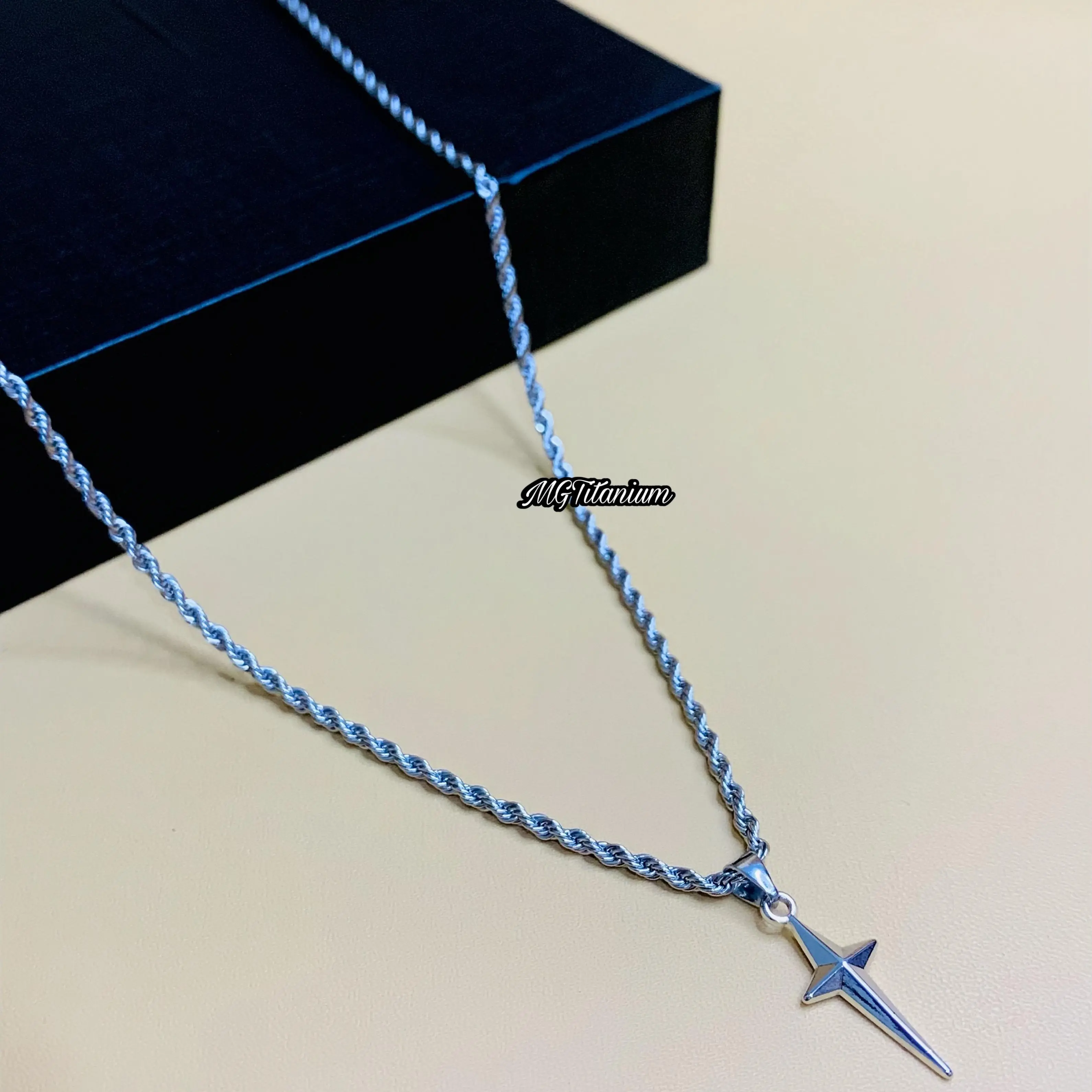 Necklaces Liontin Bintang NOVA Silver Titanium Antikarat Pria Wanita Mewah Elegan