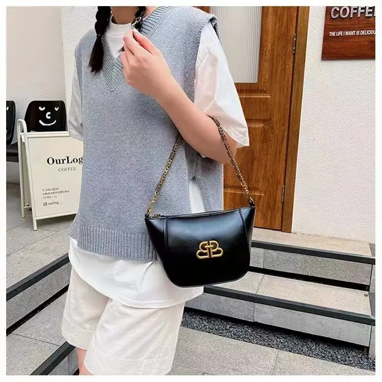 3086 TAS PREMIUM BRAND OLEEM DAN TANPA EMBOSS TAS SELEMPANG WANITA FREE PAPERBAG 2