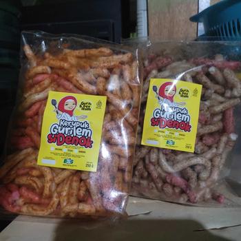 Product Review of Paket Gurilem & Kerupuk Mangkok Pedas isi 500 gram Food Snacks from t**@ 0