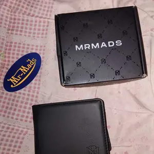 Mr Mads - Detroid Dompet Lipat Pria Bahan Premium Cosmos