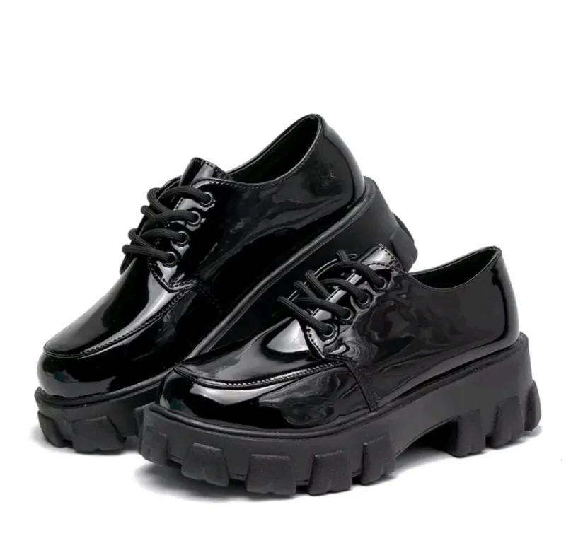Sepatu Wanita Docmart Semi Boots Sol Tebal 5cm Hitam Gloosy dan Doff Gaya Klasik 0