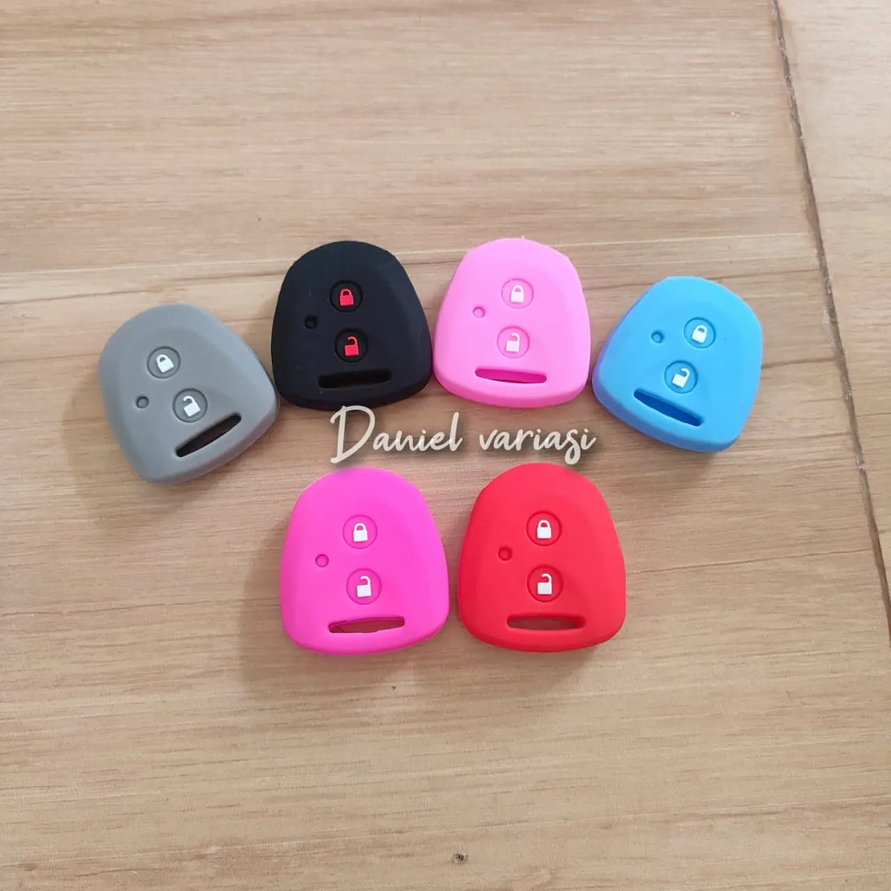 COVER SILICONE SILICON SILIKON REMOT KUNCI MOBIL 4V4NZA, X3N!4, C4LY4, S!GR4, 4GY4, 4YL4 2 TOMBOL