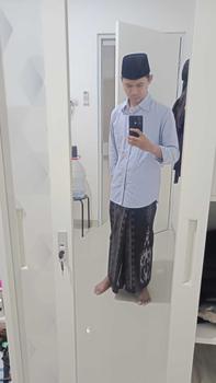 Product Review of Sarung Kain Tenun Atlas Idaman Harmoni Kembang Motif Terbaru Corak Nyaman Dewasa Muslim from j**§ 0