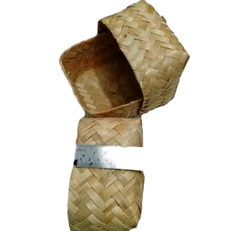 Bakul nasi terbuat dari anyaman bambu untuk menyimpan nasi 0