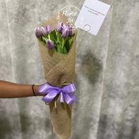 Gambar Buket bunga Tulip segar wrapping rajut dari Florist JKT Kota Administrasi Jakarta Barat 5 Tokopedia