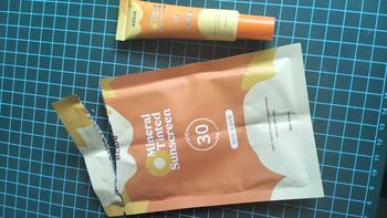Product Review of [TRAVEL SIZE] AZLOE TINTED SUNSCREEN HYBRID KULIT BERMINYAK BERJERAWAT [AZLOE TELAH UJI SPF] D from g**🍁 1