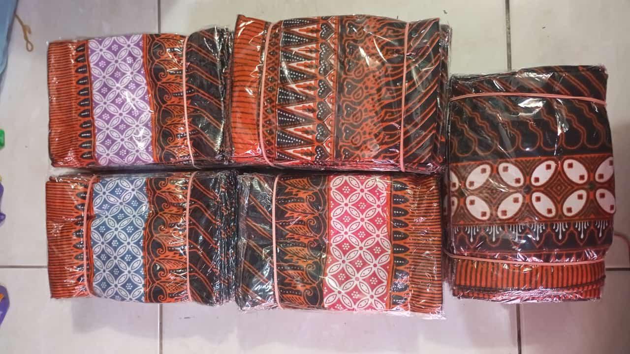 Iket Segitiga Kain Udeng Batik Jawa / Slayer Kepala Bandana Halus Kain Katun Blangkon Masker Multi Fungsi