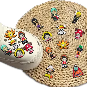 Keren 1 Buah Karakter Anime Jepang PVC Kartun Bajak Laut Peran Sepatu Tempelan Menghias DIY Sandal Pin Aksesoris Sepatu untuk Anak Laki-laki Anak-anak Dewasa Hadiah Natal