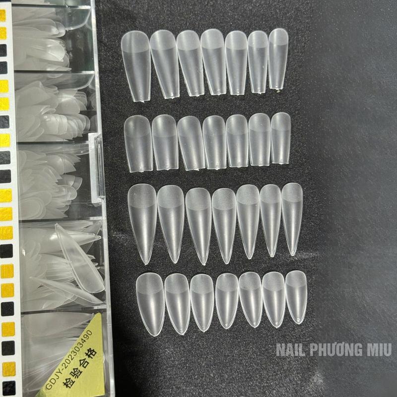 Hộp 500 Móng Úp Tay HSM Cao Cấp GDJY Nhám Trong 6 Form Chuẩn Đẹp, Đủ Size Thông Dụng Vuông Thang Bầu Nhọn, Hạt Na, Vuông Ngắn, Nhựa Dẻo Trắng Trong Hộp Tem Đen Vàng Làm Nail Tiện Lợi Nữ Women