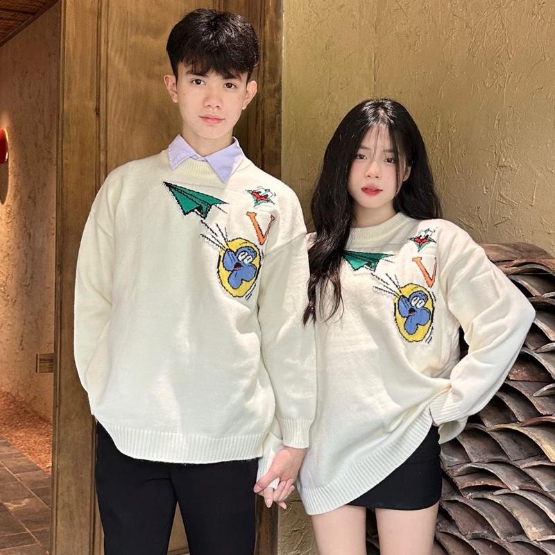 DEAL MỞ BÁN HÀNG SẴN ÁO LEN NAM NỮ CHỮ V VUI TƯƠI HÌNH SANG CHẢNH chính chủ Sỉ Lẻ Mai Phương