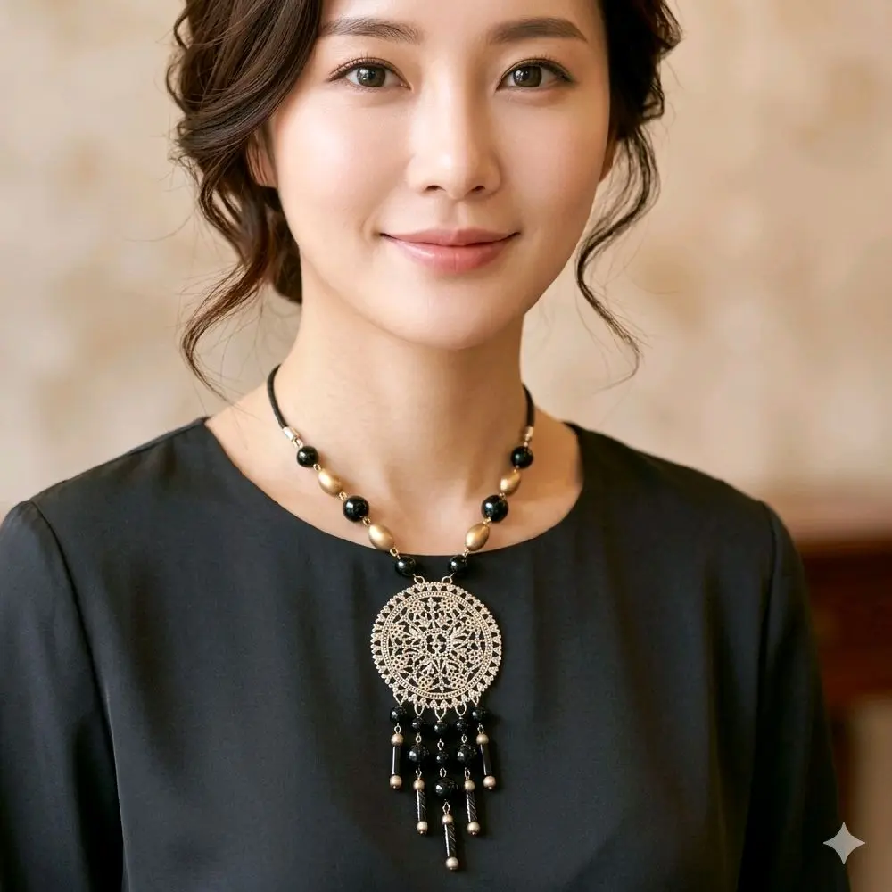 kalung wanita panjang bulat silver cantik Black Bunga Elegan Mutiara Rantai bikin penampilan elegan sepanjang hari