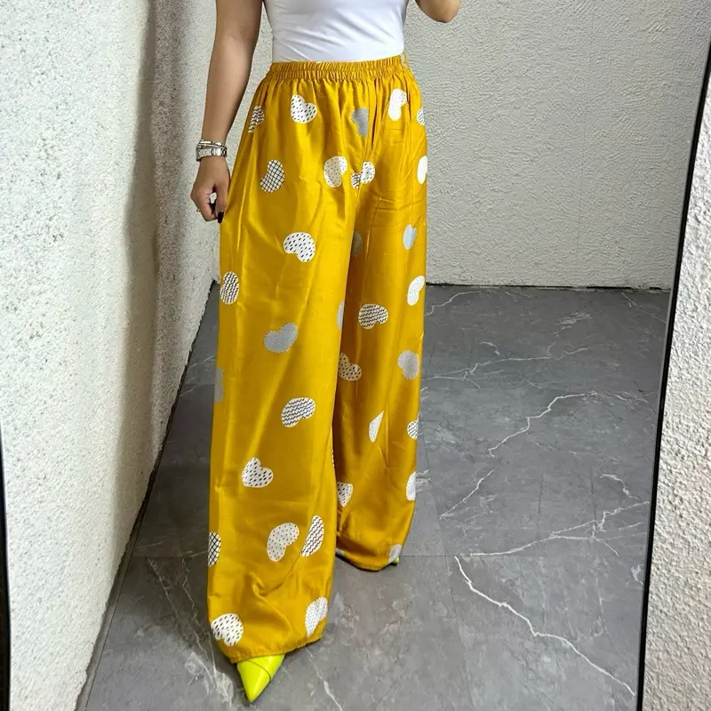 Celana Flowy Pants BYZAF.ID Comfy For Daily Panjang 100cm Lingkar Paha 68cm Lingkar Pinggang 118cm Dengan 1 Saku Disebelah Kanan Cocok Untuk Penggunaan Sehari-hari Celana Flowy Pants BYZAF.ID Comfy For Daily Panjang 100cm Lingkar Paha 68cm Lingkar Pinggang 118cm Dengan 1 Saku Disebelah Kanan Cocok Untuk Penggunaan Sehari-hari