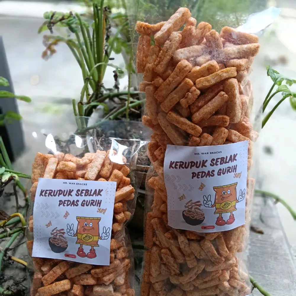 Kerupuk seblak pedas gurih 100g/200g Kering Krupuk Food Snack Cemilan Makanan Camilan
