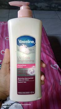 Product Review of Vaseline UV Extra Brightening Gluta Glow 400ml from Z**7 0