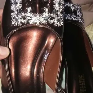 CHELLTIC - Heels Wanita 5cm Elegan Pointed Toe Slingback Manik-Manik Blink Untuk Kerja Kondangan dan Formal Sepatu Pesta Cewek Korea Kekinian Terbaru