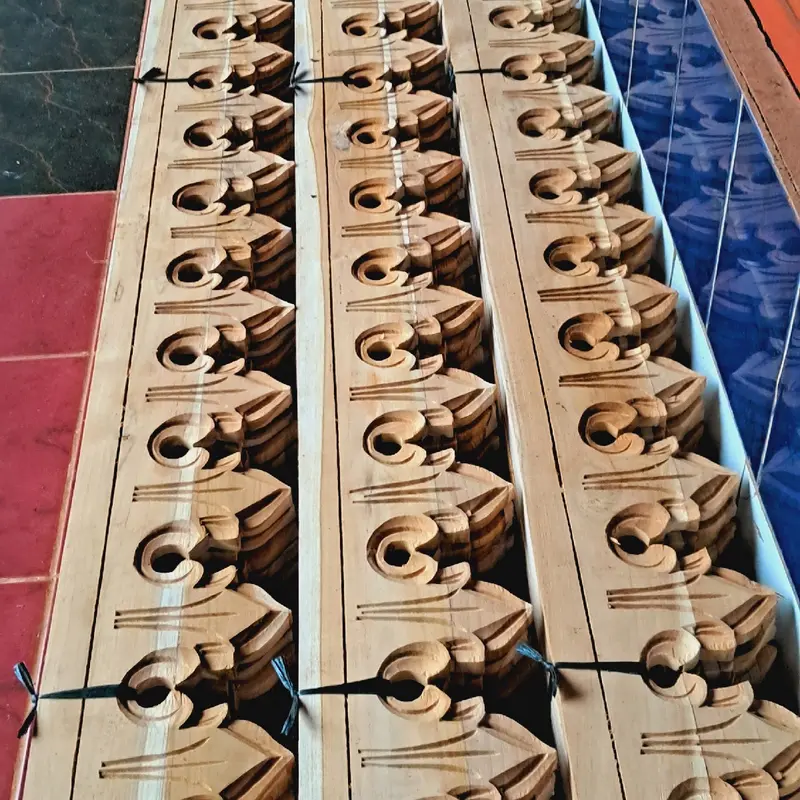 Lisplang motif cemara kayu jati 2