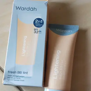WARDAH Lightening Fresh BB Tint 15ml / 30ml - Base Makeup Super Ringan
