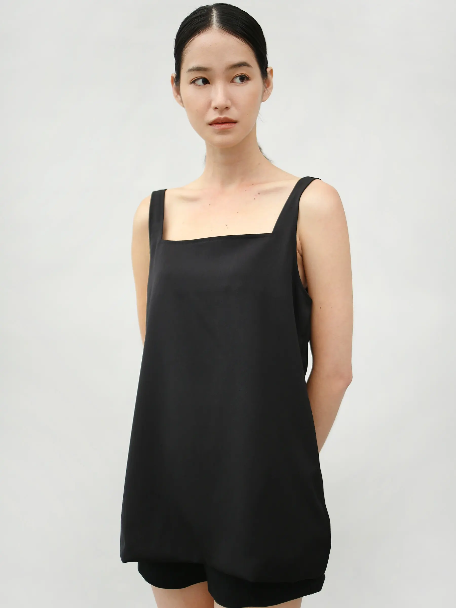 [MONO] RINK Side Slit Top with Side Pockets