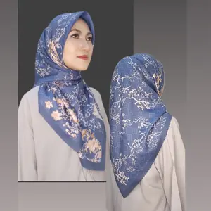 Hijab Exlusive Cantik Motif Bunga Desain Elegan
