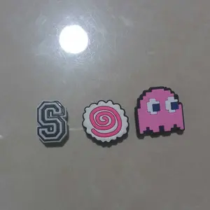 AHT-440 Charms Pin Bentuk Huruf Angka Tebal Hitam Black