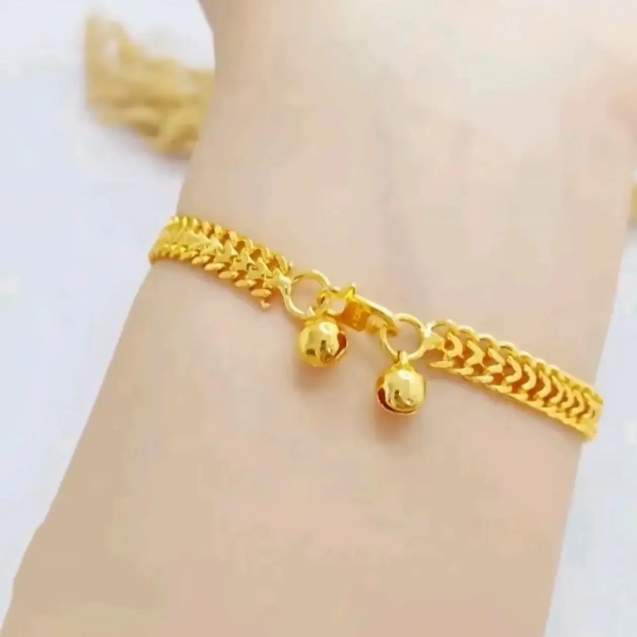 Gelang Titanium Gold Motif Lipan Ukuran 17cm Bracelets - Perhiasan Tangan Elegan