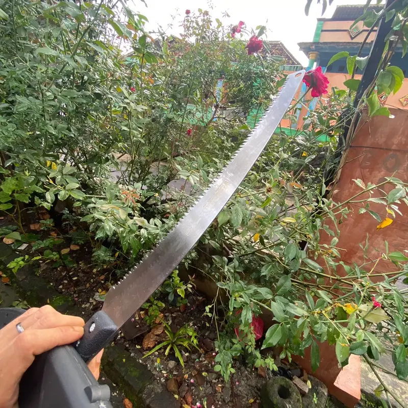 Gergaji Pruning Baja Putih dengan Mata Tajam dan Gagang Viber Lapis Karet 3