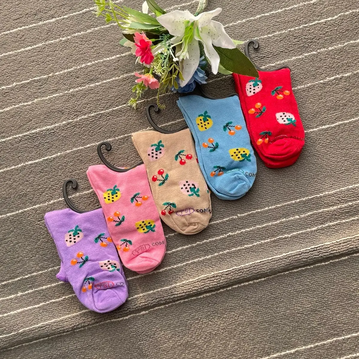 Kaos kaki anak super lucu dan gemoy