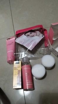 Product Review of PAKET KOMPLIT HANASUI FLOWLESS GLOW 10 PENCERAH WAJAH  5 IN 1Hidrasi Kulit Kering Pemutihan Bebas Alkohol Meringankan Semua Jenis Kulit Kotoran Perawatan Melembutkan Cleansing Facial Niacinamide Hitam Licorice Mencerahkan Vitamin Cleanser  Membersihkan from c** 1