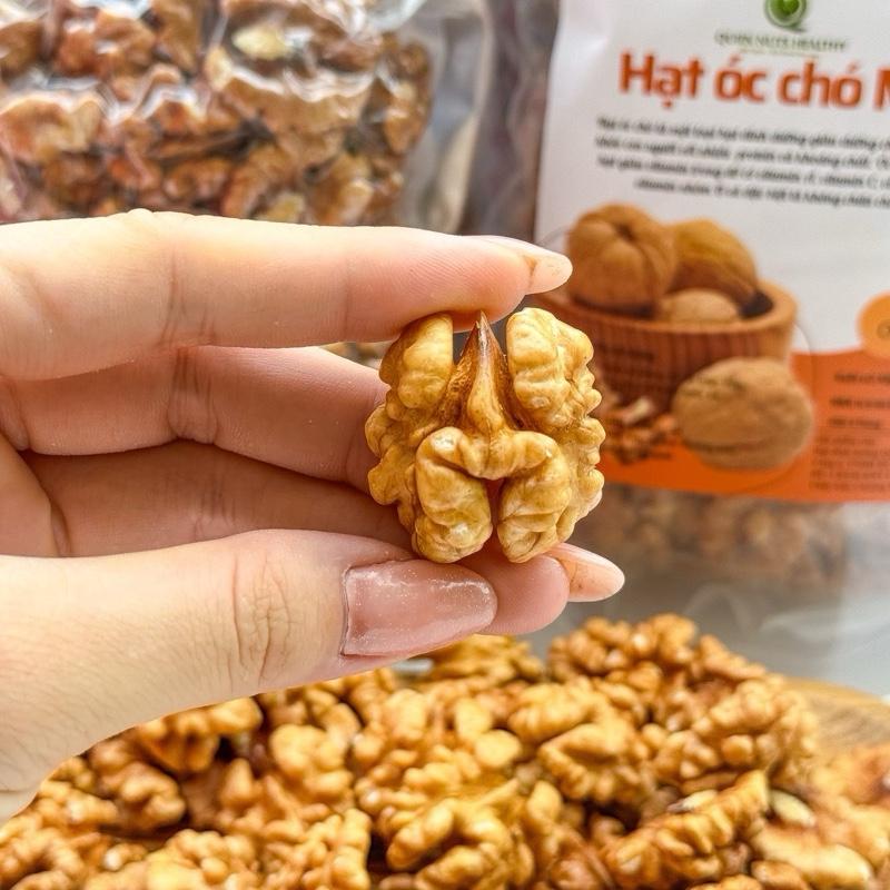 Hạt óc chó Mỹ đã tách vỏ sấy chín ăn liền giòn thơm và hạt sống làm sữa hạt - tốt cho bà bầu và trẻ nhỏ