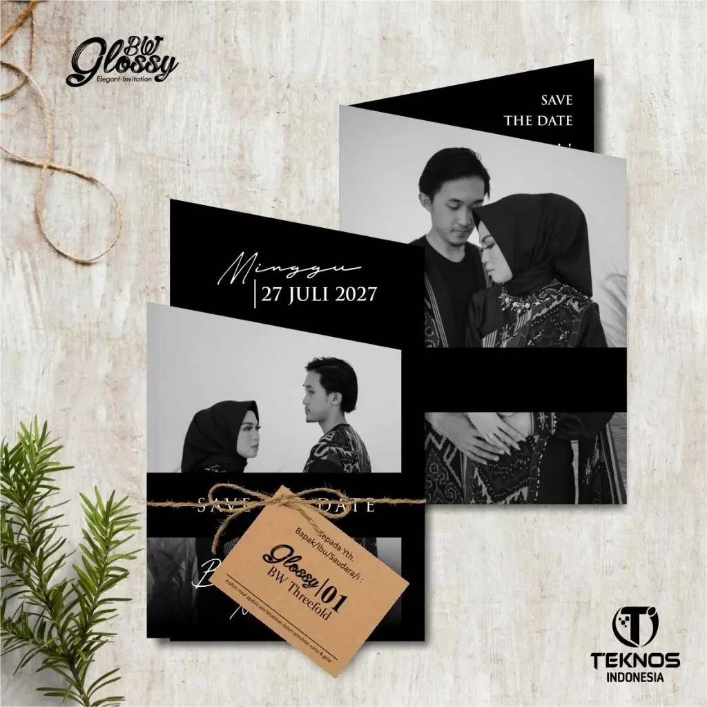 (50 PCS) UNDANGAN PERNIKAHAN GLOSSY BW THREEFOLD CUSTOM - WEDDING INVITATION AESTHETIC GLOSSY BW THREEFOLD