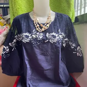Baju atasan biru brukat bunga