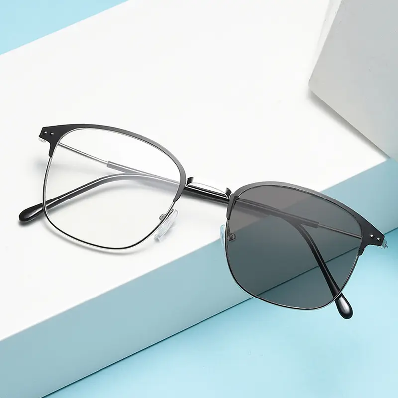 Kacamata Lensa Photoctomic + Anti radiasi model Kotak Pria Wanita Frame Besi Alloy Photoctomic Eyewear Glasses Photocromic 5